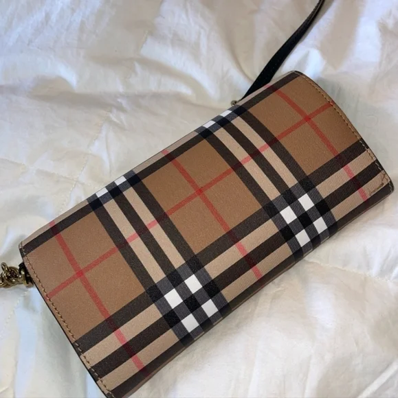 (EUC)AUTHENTIC BIRCH BROWN BURBERRY CLUTCH WITH CHAIN COMES WITDUST BAG - Picture 4 of 6